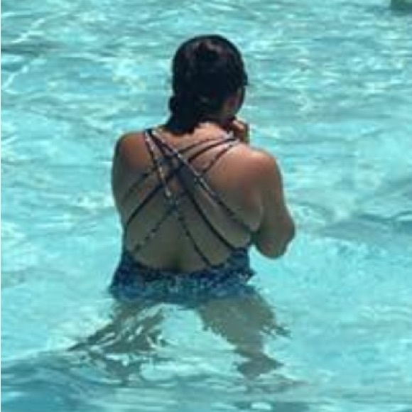 Low Back Crisscross Swimsuit - Picture 12 of 13